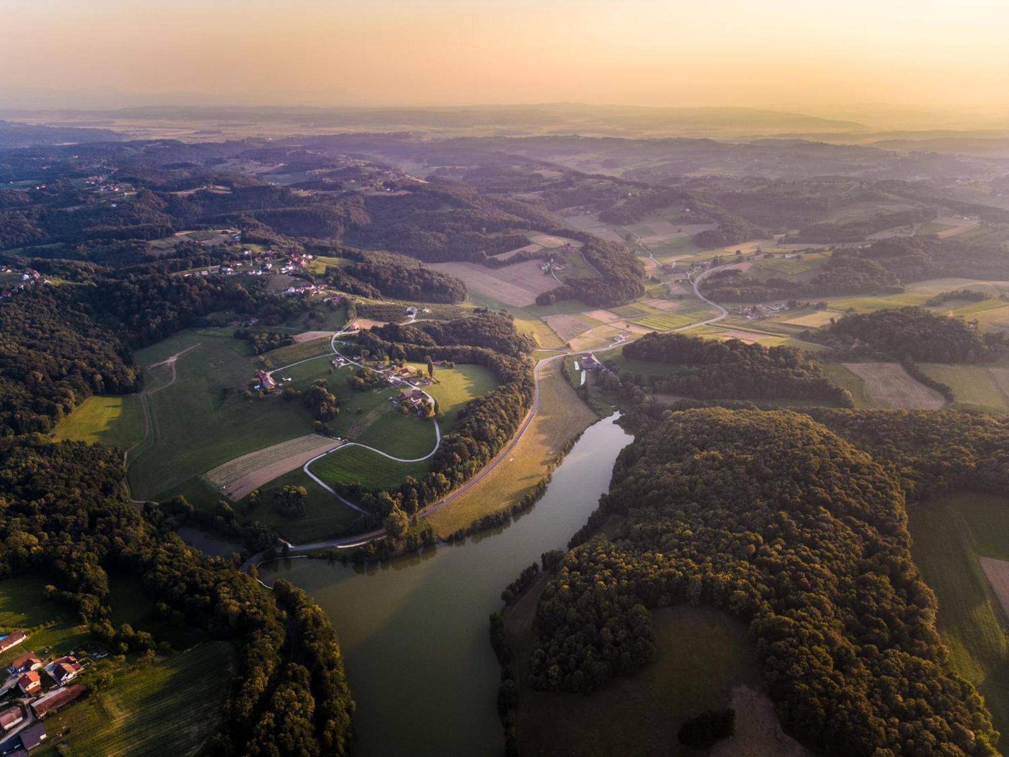 Falkensteiner Premium Camping Lake Blagus Sveti Jurij ob Scavnici Luaran gambar